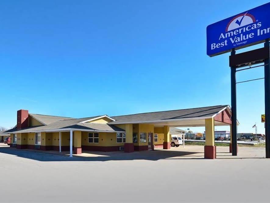 Americas Best Value Inn Pauls Valley Bagian luar foto